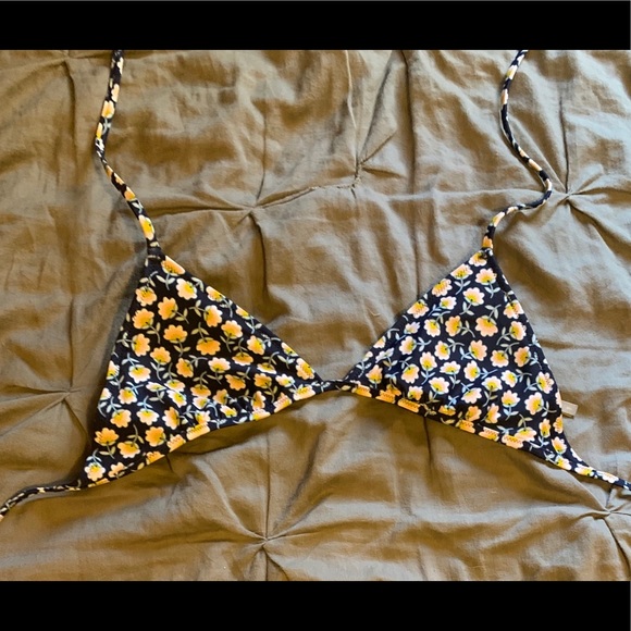 bikini top - Picture 1 of 1